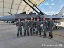 Generál Zmeko na kontrole výcviku slovenských pilotov F-16