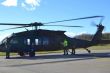 Tlakové plnenie vrtužníka UH-60M počas chodu motorov - Hot Refueling