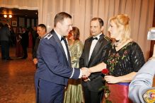 Piatková noc v znamení plesu