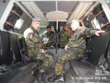 Fnixovia na nvteve AR