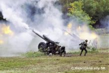 Intenzívny výcvik delostrelcov rotácií predusnutej prítomnosti Lotyšsko