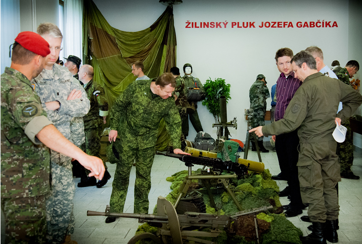 018_2014_05_23_návšteva_vojenský_diplomatický_zbor