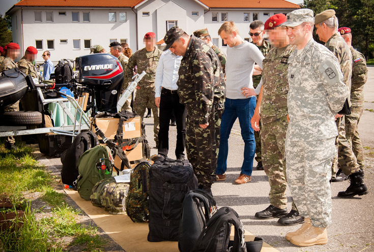 024_2014_05_23_návšteva_vojenský_diplomatický_zbor