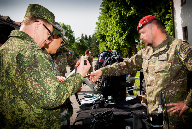 027_2014_05_23_návšteva_vojenský_diplomatický_zbor