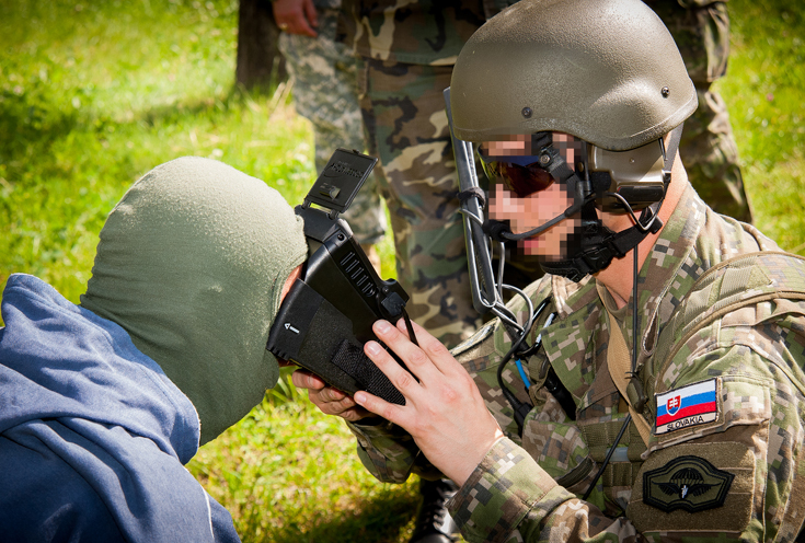 046_2014_05_23_návšteva_vojenský_diplomatický_zbor