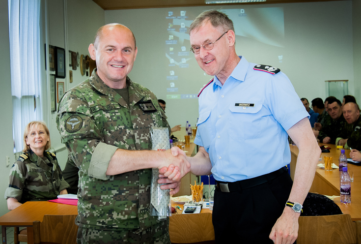 051_2014_05_23_návšteva_vojenský_diplomatický_zbor